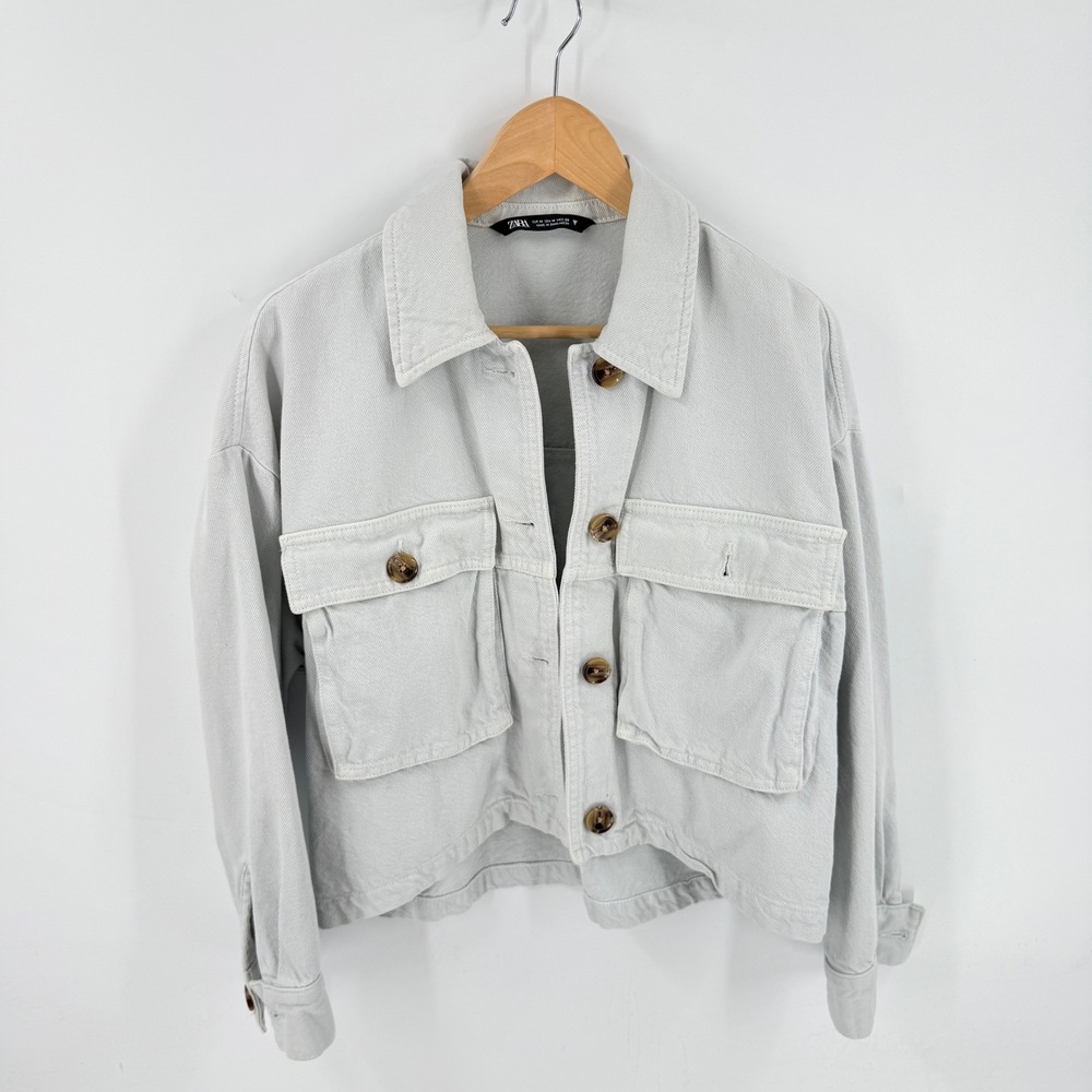 Zara Denim Jacket Light Gray Medium Cropped Utility Button Front Shacket